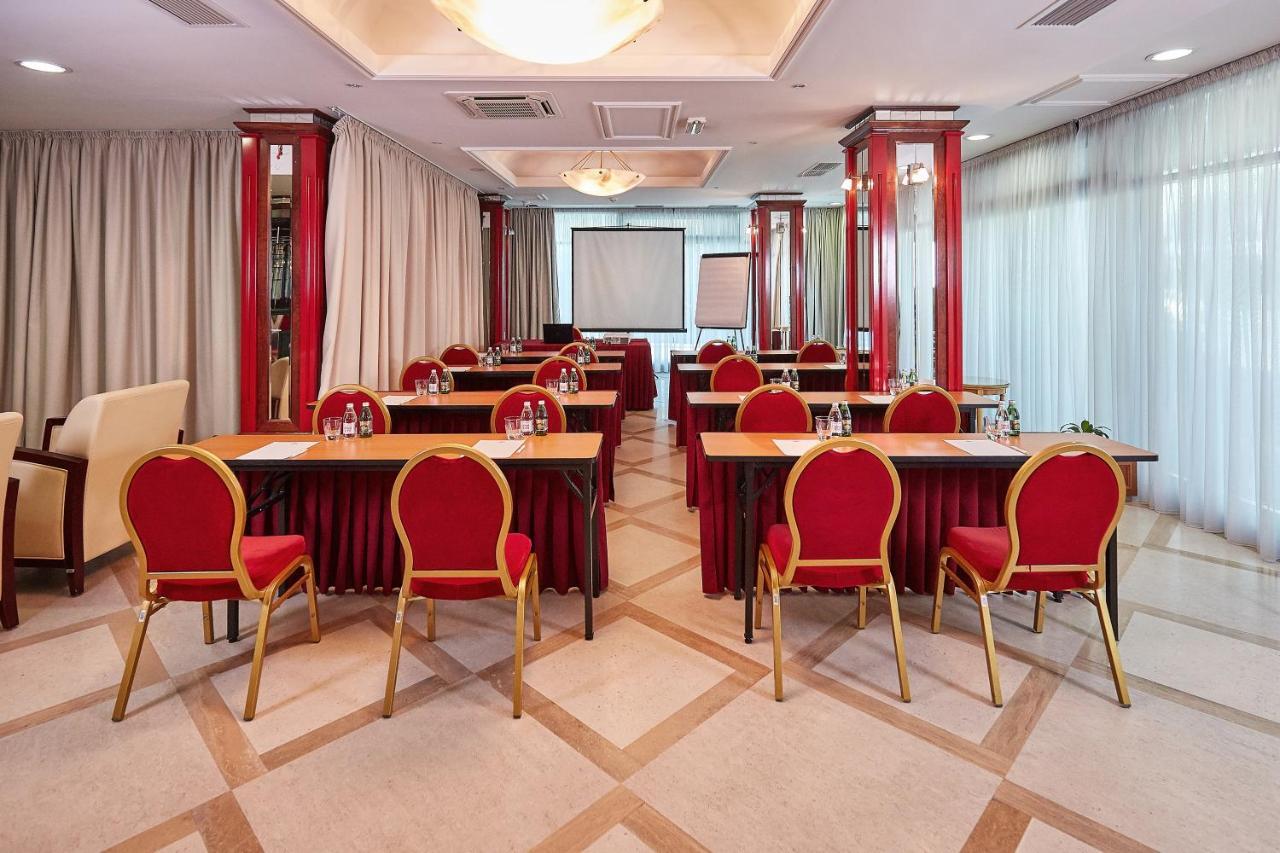 Garni Hotel Master Нови-Сад Экстерьер фото